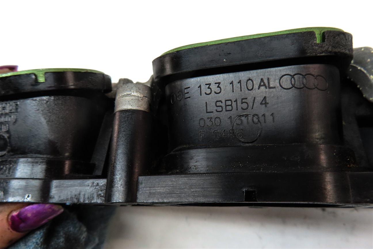 Thumbnail 6: 12 AUDI S4 B8 8K 3.0L (CCBA) RIGHT PASSENGER LOWER INTAKE MANIFOLD w/ FUEL RAIL