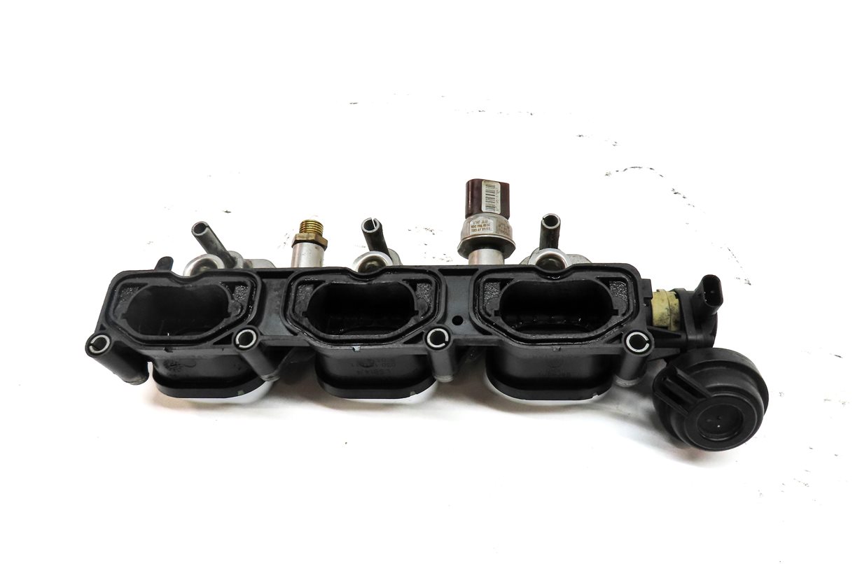 Thumbnail 5: 12 AUDI S4 B8 8K 3.0L CCBA FRONT LEFT DRIVER LOWER INTAKE MANIFOLD w/ FUEL RAIL