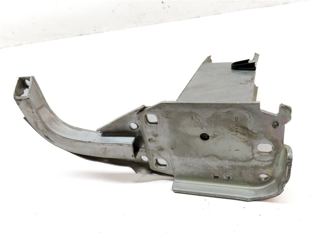 Thumbnail 6: 12-18 AUDI A6 A7 S6 S7 RS7 (C7 4G8) FRONT RIGHT PASSENGER BUMPER MOUNT BRACKET