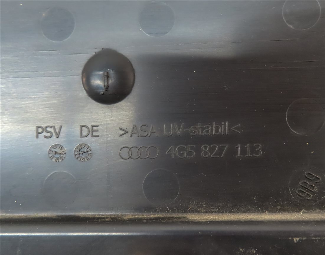 Thumbnail 6: 2012 AUDI A6 (C7 4G) REAR TRUNK LID LICENSE PLATE MOUNT BRACKET