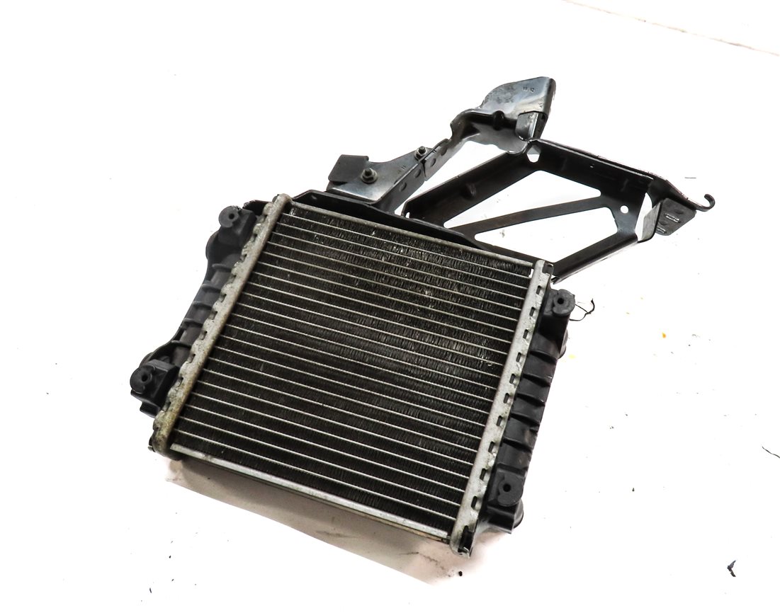 2012 AUDI A6 (C7 4G) 3.0L (CGXB) ENGINE LEFT AUXILIARY RADIATOR COOLER w/ MOUNT