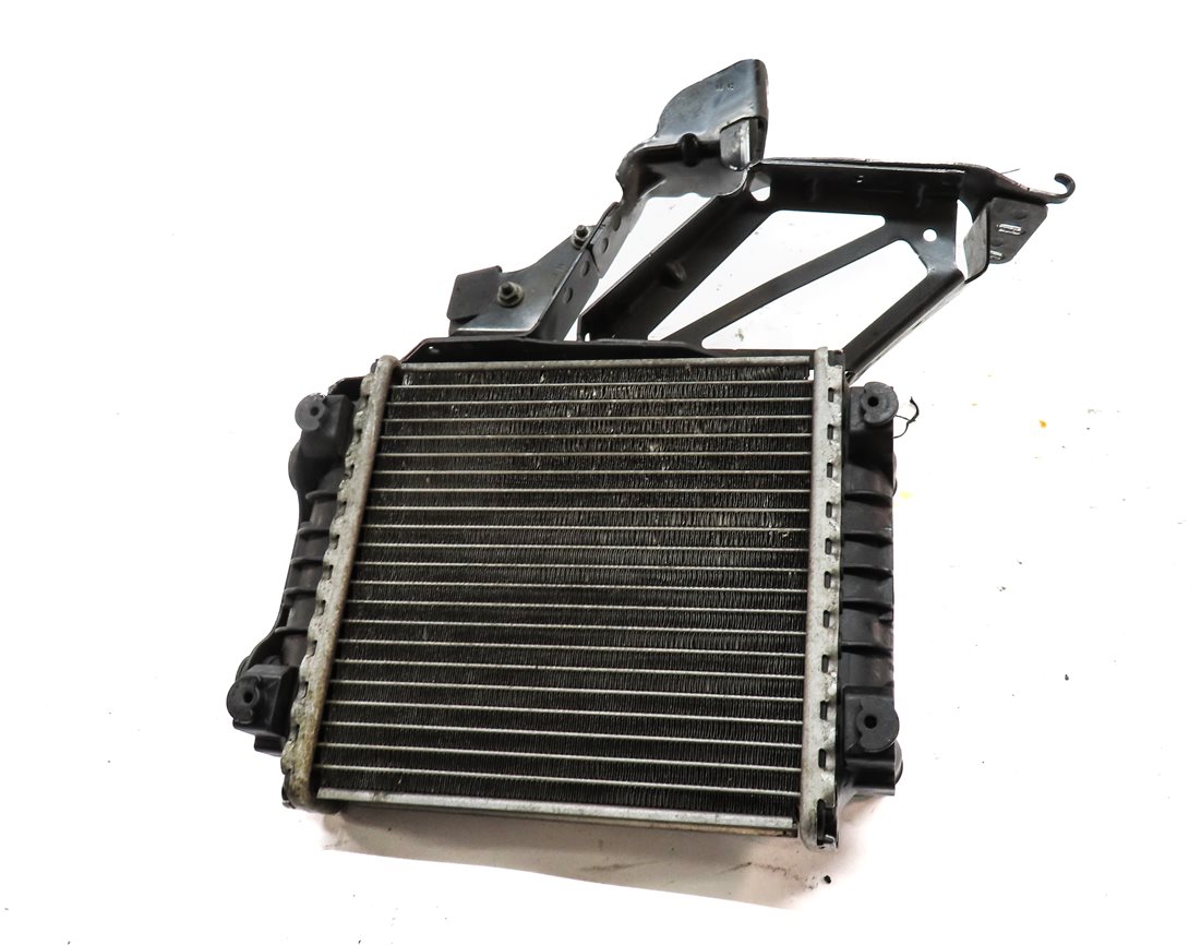 Thumbnail 2: 2012 AUDI A6 (C7 4G) 3.0L (CGXB) ENGINE LEFT AUXILIARY RADIATOR COOLER w/ MOUNT