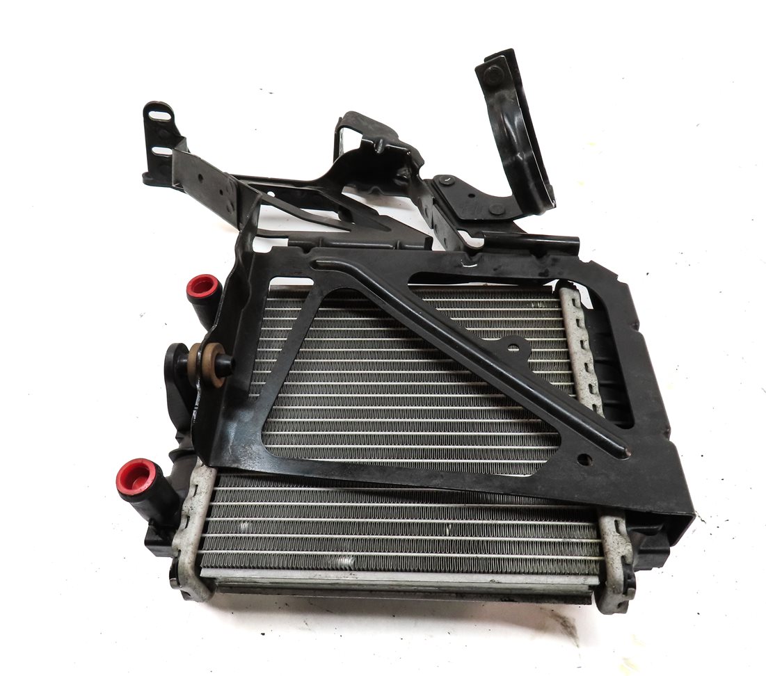 Thumbnail 6: 2012 AUDI A6 (C7 4G) 3.0L (CGXB) ENGINE LEFT AUXILIARY RADIATOR COOLER w/ MOUNT