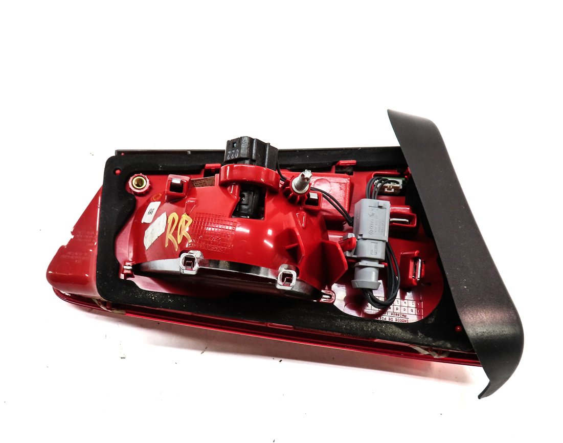 Thumbnail 4: 2012-2015 AUDI A6 S6 (C7) RIGHT PASSENGER TRUNK INNER LED TAILLIGHT LIGHT LAMP