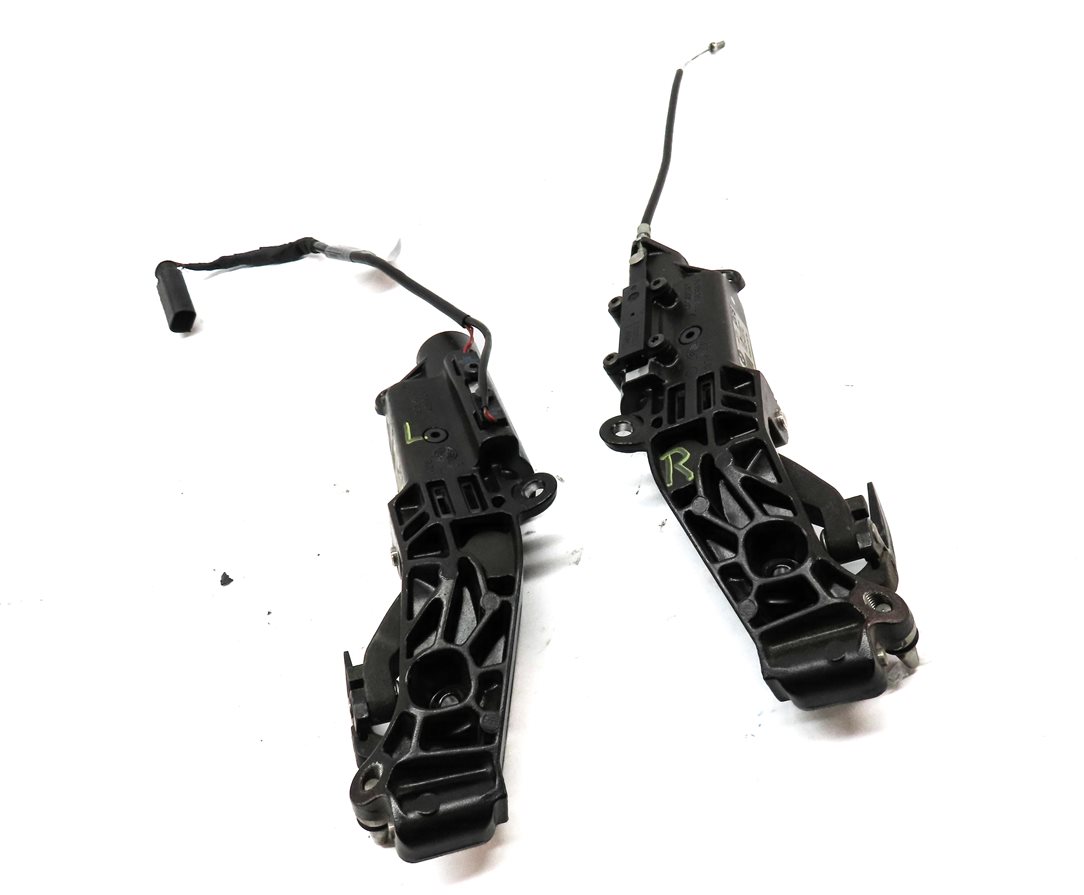 Thumbnail 3: 03 BMW Z4 CONVERTIBLE (E85) LEFT & RIGHT CONVERTIBLE TOP LIFT CATCH LATCH SET/2