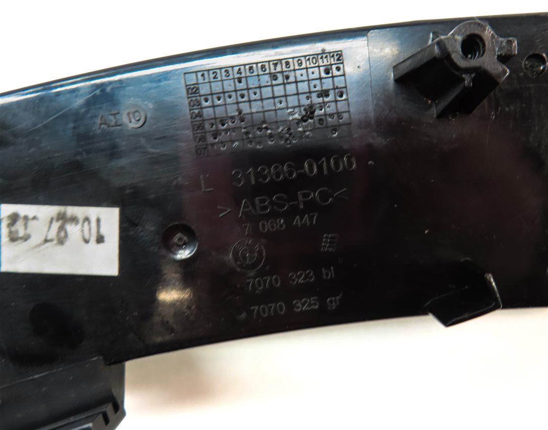 Thumbnail 8: 2003 BMW Z4 CONVERTIBLE (E85) FRONT LEFT DRIVER RETRACTABLE CUPHOLDER ASSEMBLY