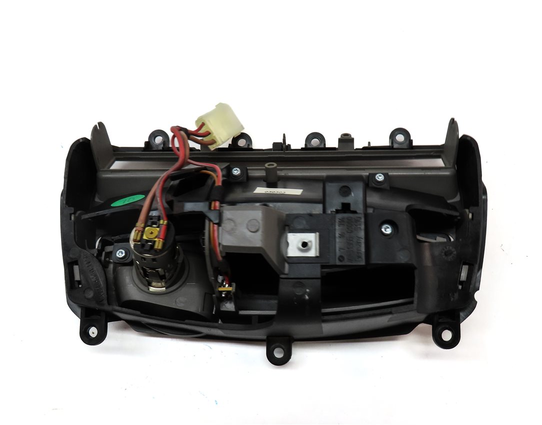 Thumbnail 5: 2003 BMW Z4 CONVERTIBLE (E85) FRONT CENTER CONSOLE ASHTRAY ASSEMBLY w/o INSERT