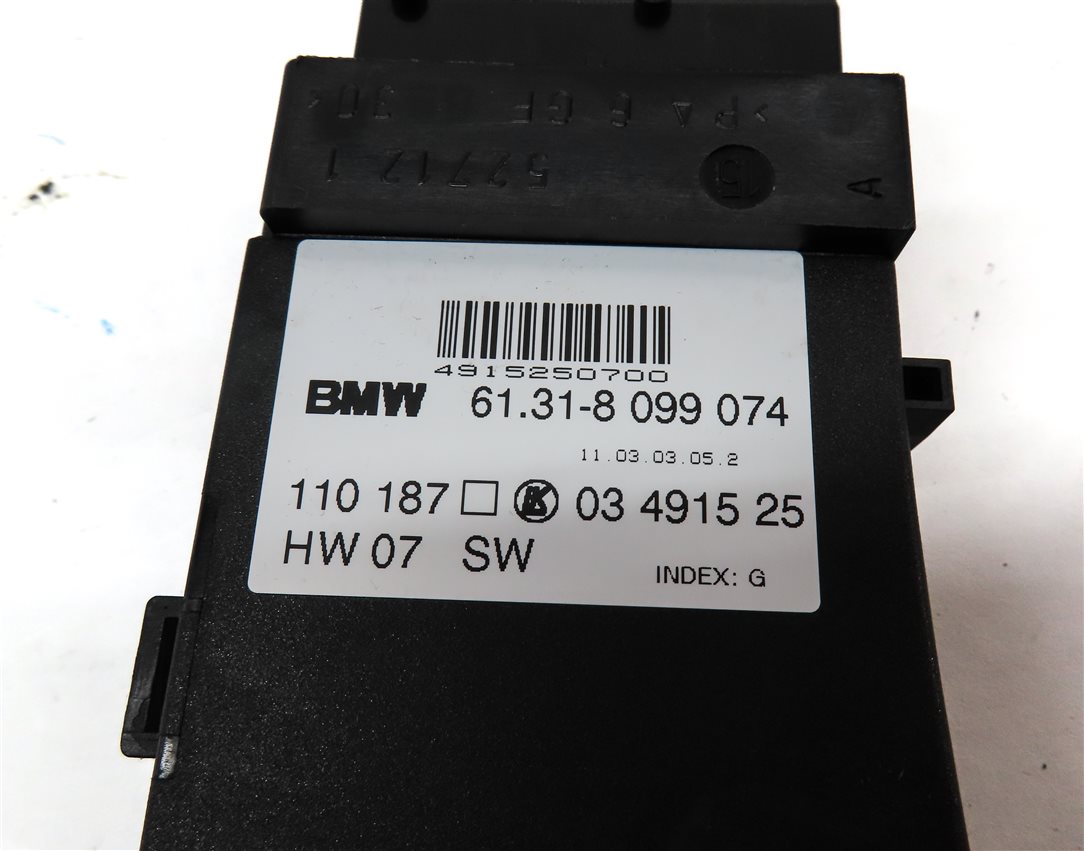 Thumbnail 6: 2003 BMW Z4 CONVERTIBLE (E85) FRONT RIGHT PASSENGER SEAT POSITION ADJUST SWITCH