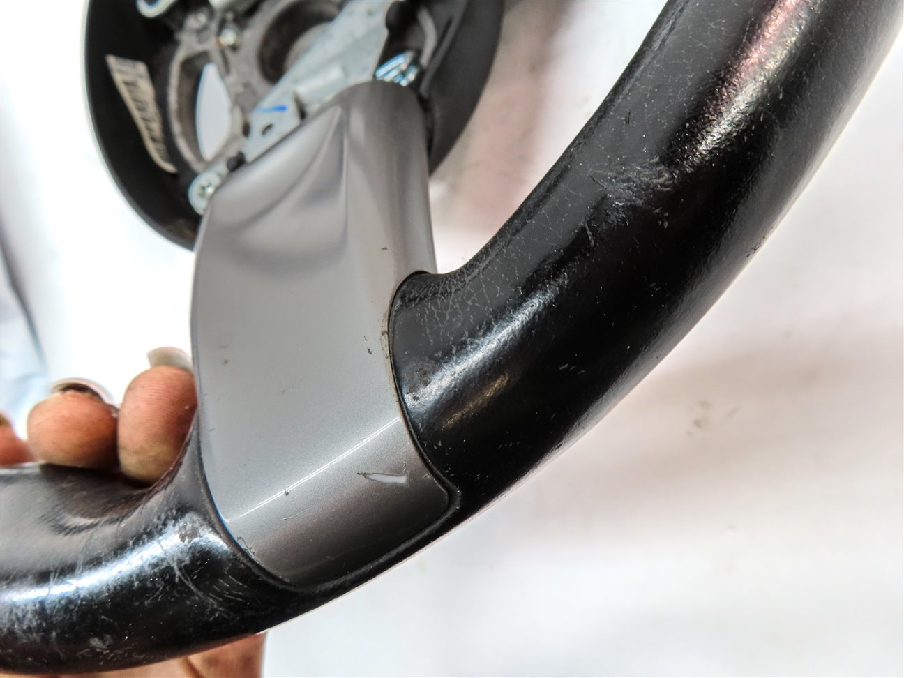 Thumbnail 10: 2003-2006 BMW Z4 (E85) LEFT DRIVER 3-SPOKE SPORT STEERING WHEEL w/ SHIFT PADDLES