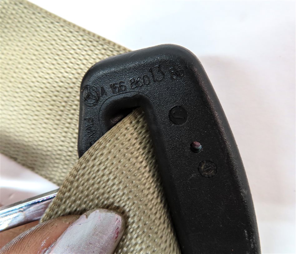 Thumbnail 5: 2015 MERCEDES GL550 (X166) REAR 2ND ROW LEFT SEAT SEATBELT RETRACTOR (BEIGE)