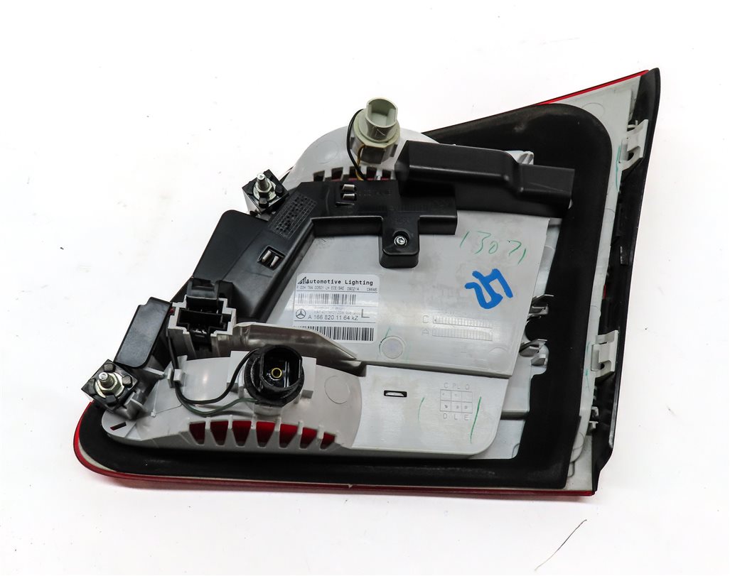 Thumbnail 5: 13-16 MERCEDES GL350 GL450 GL550 (X166) LEFT DRIVER INNER TAILLIGHT LIGHT LAMP