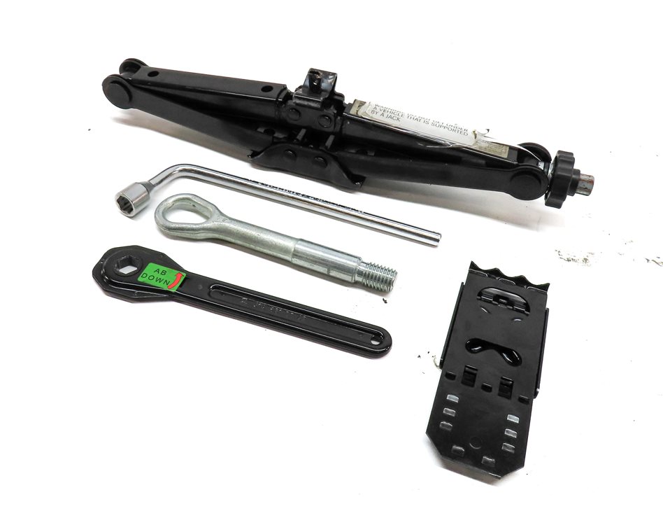 2015 MERCEDES GL550 (X166) EMERGENCY ROADSIDE JACK LUG TOW HOOK TOOL SET