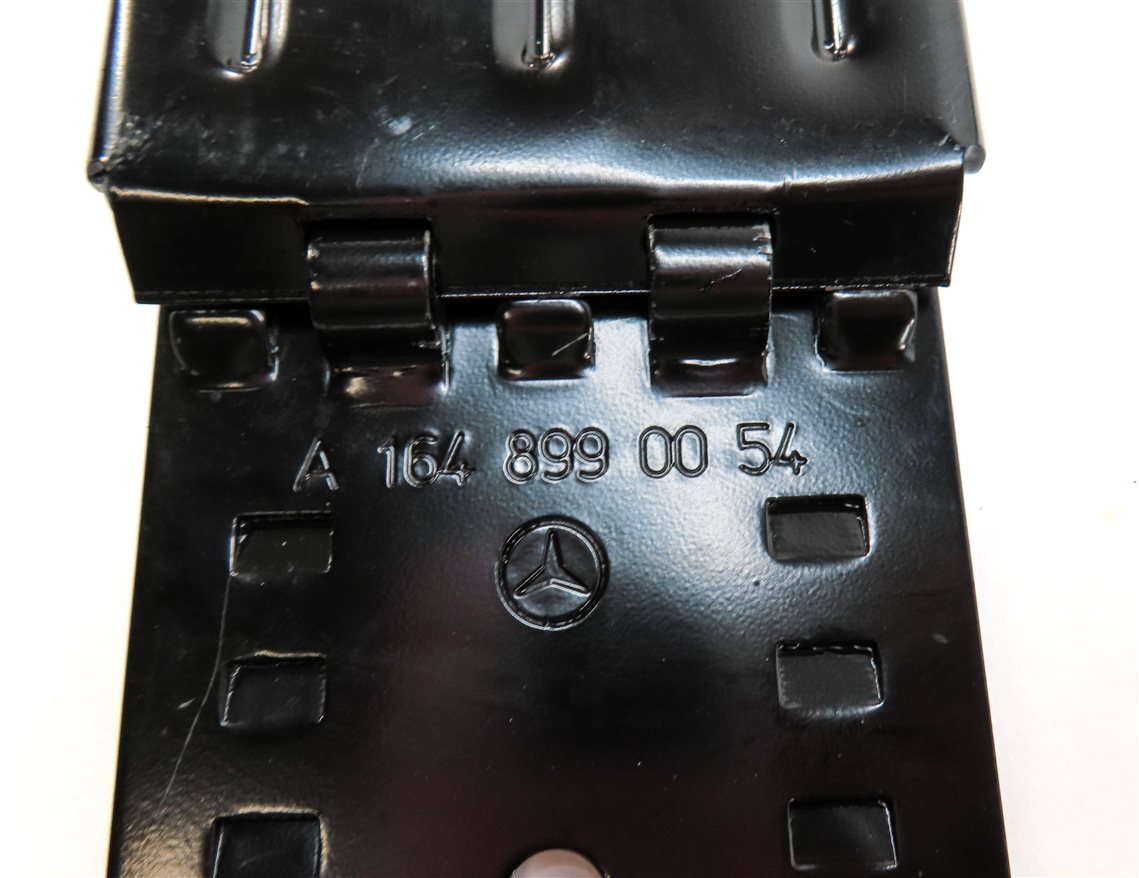 Thumbnail 10: 2015 MERCEDES GL550 (X166) EMERGENCY ROADSIDE JACK LUG TOW HOOK TOOL SET