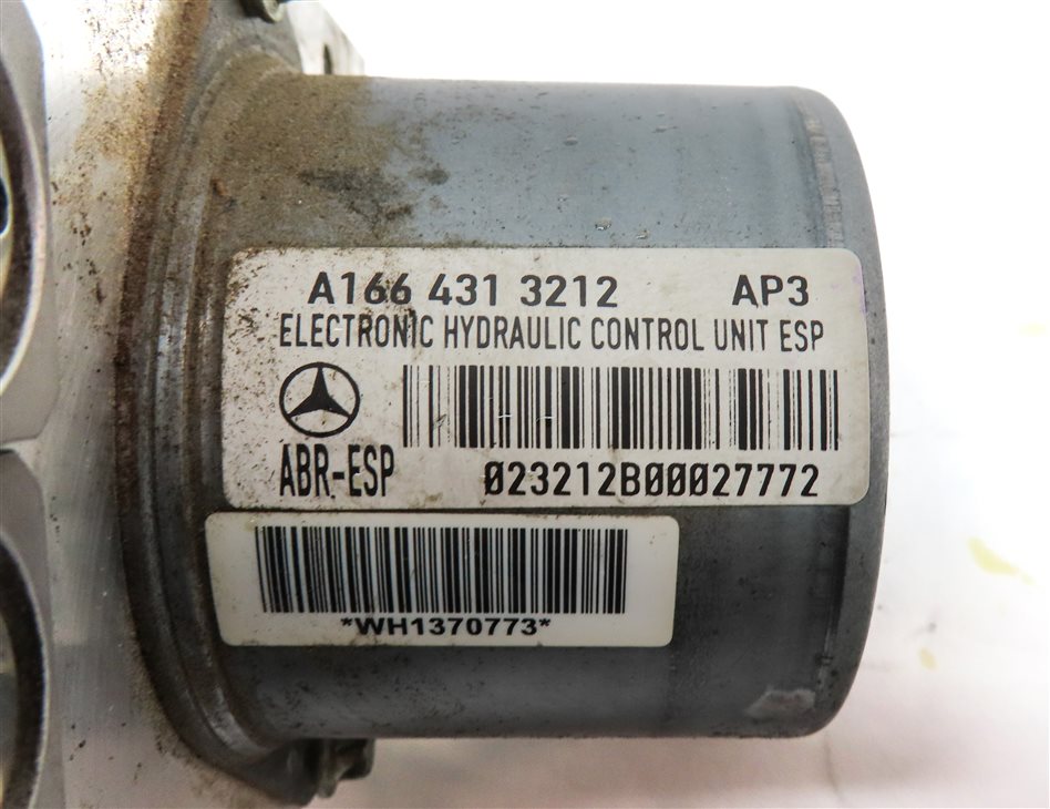 Thumbnail 7: 2014-2015 MERCEDES GL350 GL450 GL550 (X166) ADAPTIVE CRUISE - ABS BRAKE PUMP