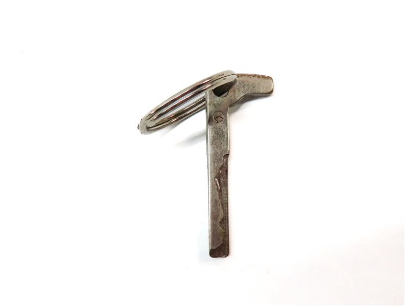 Thumbnail 4: 2015 MERCEDES GL550 (X166) FRONT LEFT DRIVER DOOR HANDLE LOCK CYLINDER w/KEY