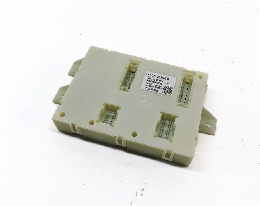 2015 MERCEDES GL550 (X166) REAR SIGNAL ACQUISITION SAM CONTROL MODULE