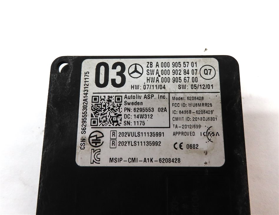Thumbnail 4: 2015 MERCEDES GL550 (X166) REAR BLIND SPOT RADAR SENSOR CONTROL MODULE