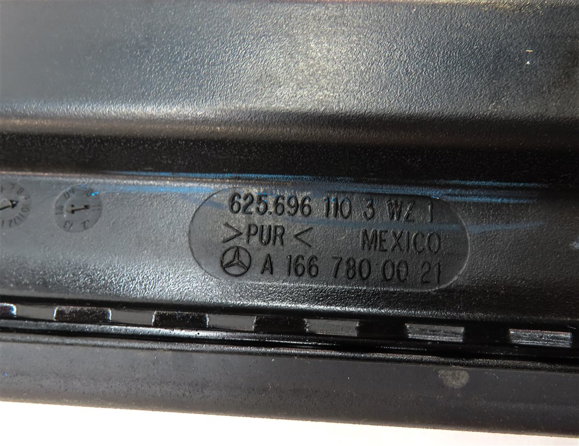 Thumbnail 7: 2015 MERCEDES GL550 (X166) SUNROOF SUN ROOF WINDOW GLASS