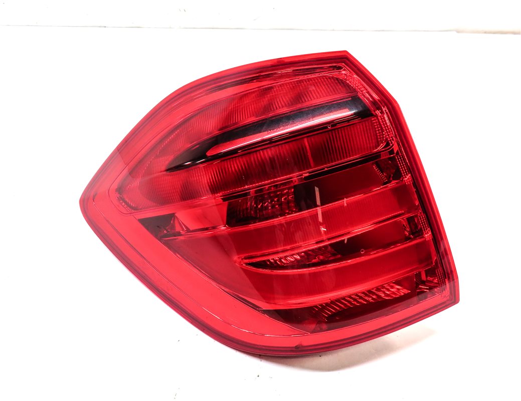 Thumbnail 3: 13-16 MERCEDES GL350 GL450 GL550 (X166) LEFT DRIVER TAILLIGHT BRAKE LIGHT LAMP
