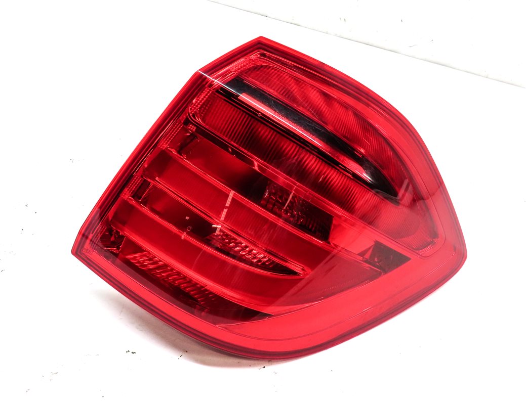 Thumbnail 4: 13-16 MERCEDES GL350 GL450 GL550 (X166) RIGHT REAR TAILLIGHT BRAKE LIGHT LAMP