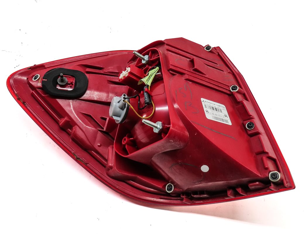 Thumbnail 5: 13-16 MERCEDES GL350 GL450 GL550 (X166) RIGHT REAR TAILLIGHT BRAKE LIGHT LAMP