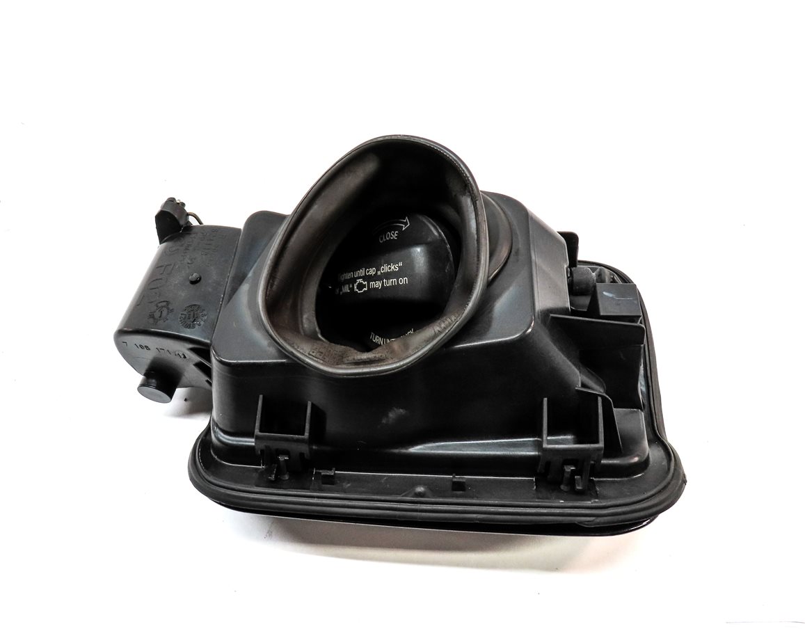 Thumbnail 5: 09-15 BMW 740Li 750Li 760Li B7 LWB F02 FUEL DOOR COVER w/HOUSING CAP (GRAY)