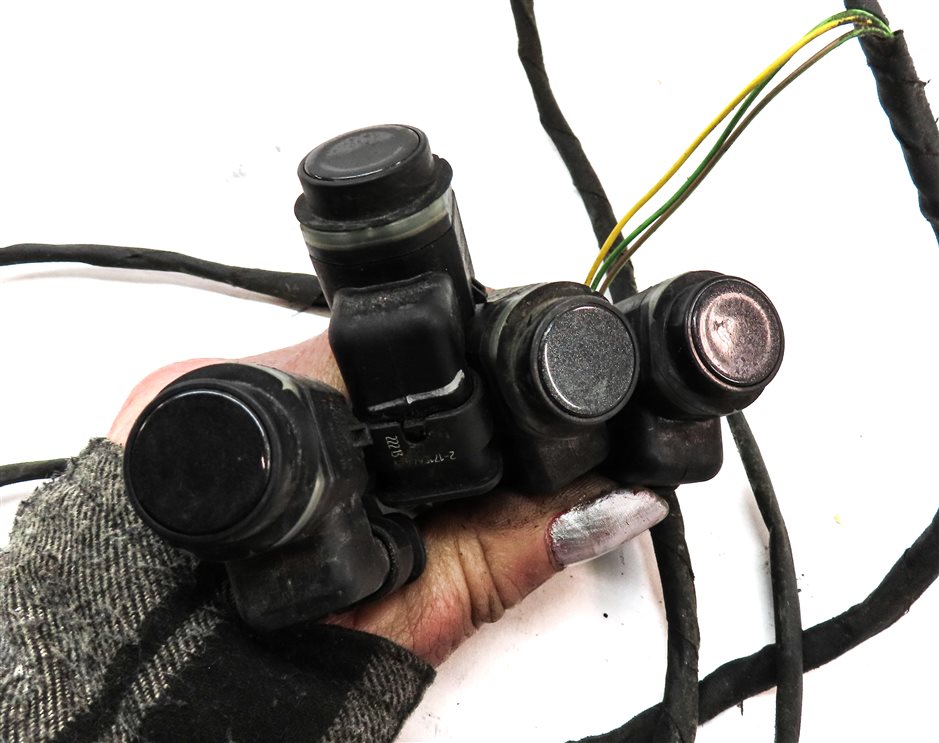 Thumbnail 4: 2014 BMW 750Li (F01) REAR PARK ASSIST PDC DISTANCE CONTROL SENSOR SET/4 (GRAY)