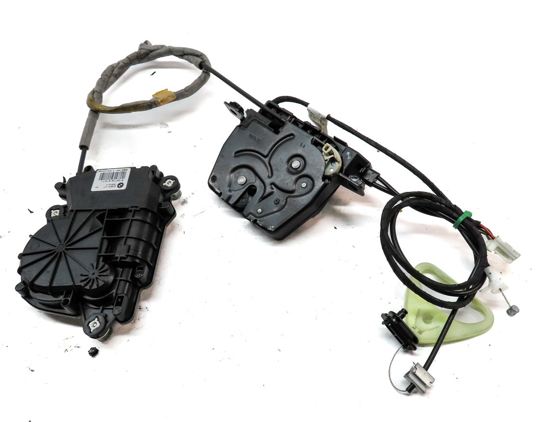 Thumbnail 4: 14 BMW 750Li (F01) TRUNK LID LOCK LATCH ACTUATOR w/SOFT CLOSE EMERGENCY RELEASE