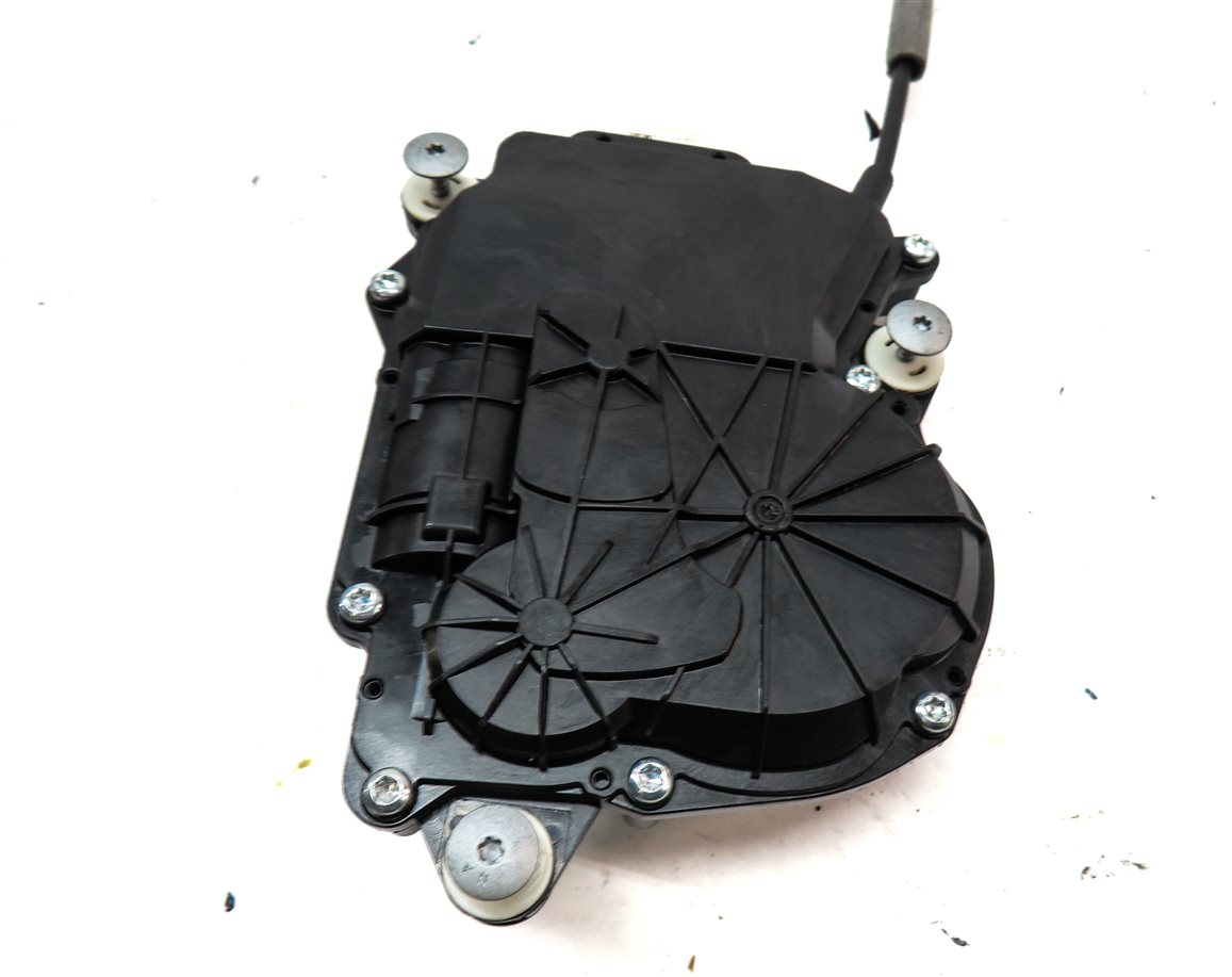 Thumbnail 5: 14 BMW 750Li (F01) TRUNK LID LOCK LATCH ACTUATOR w/SOFT CLOSE EMERGENCY RELEASE