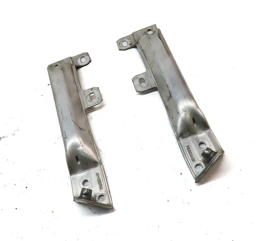 Thumbnail 3: 2014 BMW 750Li (F01) FRONT LEFT & RIGHT BUMPER MOUNT BRACKET SET/2