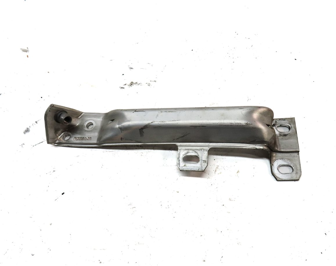 Thumbnail 8: 2014 BMW 750Li (F01) FRONT LEFT & RIGHT BUMPER MOUNT BRACKET SET/2