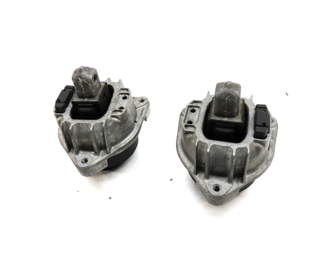 Thumbnail 2: 2014 BMW 750Li (F01) 4.4L (N63) LEFT & RIGHT ENGINE MOTOR MOUNT SET/2