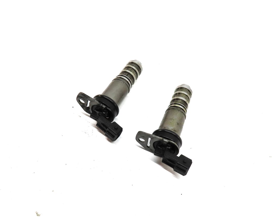 Thumbnail 1: 2014 BMW 750Li (F01) 4.4L (N63) ENGINE VANOS TIMING SOLENOID VALVE SET/2
