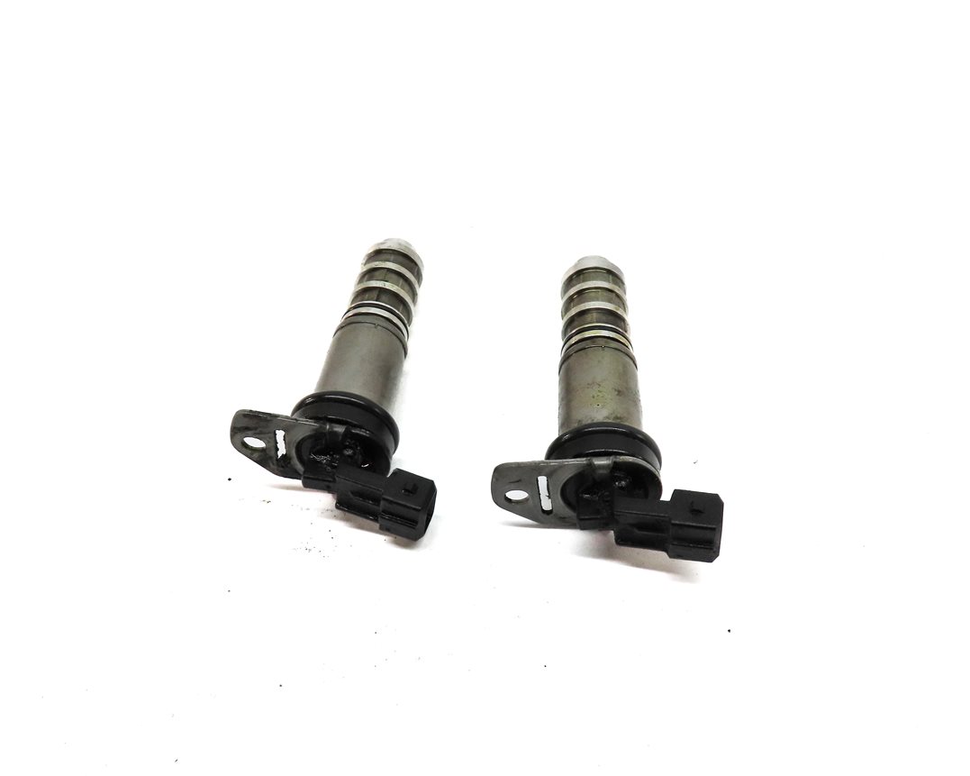Thumbnail 2: 2014 BMW 750Li (F01) 4.4L (N63) ENGINE VANOS TIMING SOLENOID VALVE SET/2