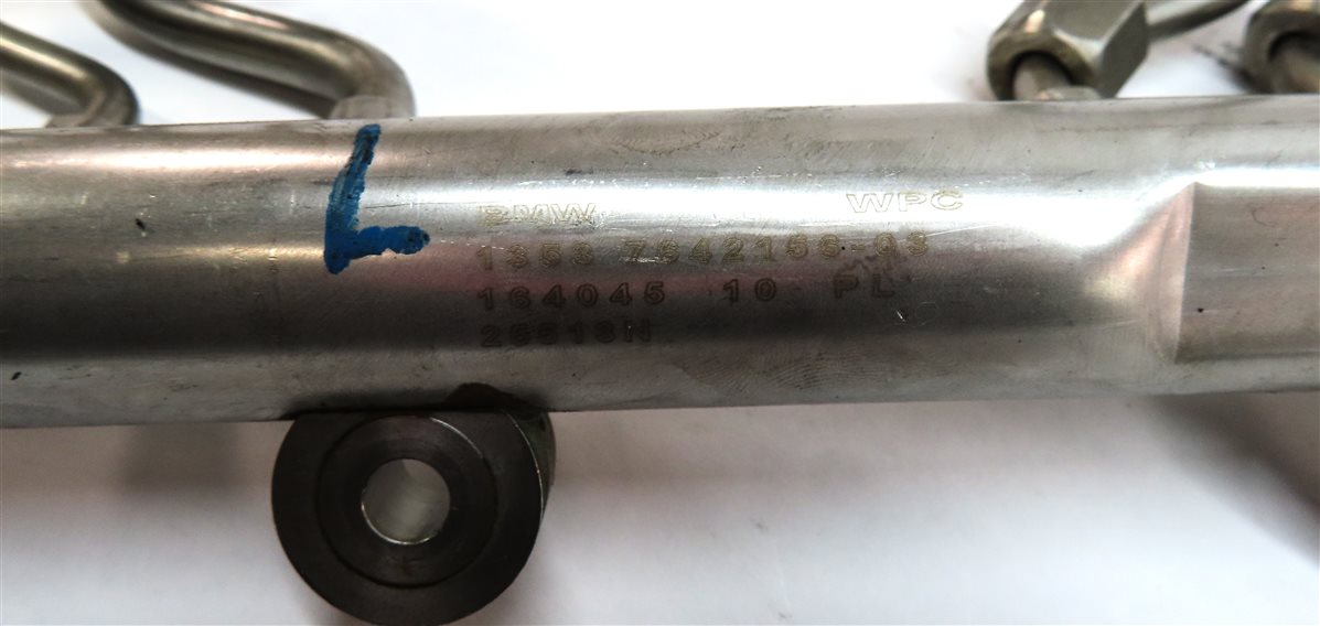 Thumbnail 10: 2014 BMW 750Li (F01) 4.4L (N63) ENGINE MOTOR LEFT & RIGHT GAS FUEL RAIL w/LINES