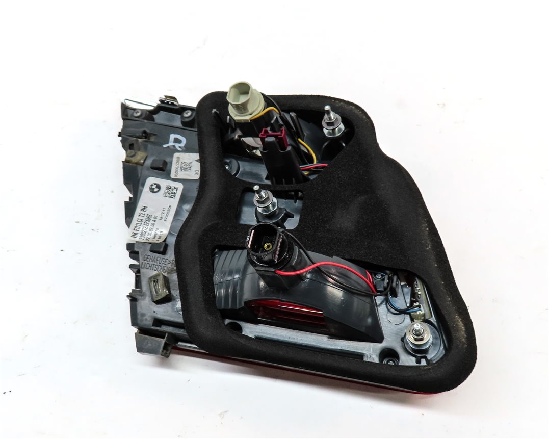 Thumbnail 5: 13-15 BMW 740i 750i 760i ACTIVEHYBRID-7 B7 (F01 F02 F04) RIGHT INNER TAILLIGHT