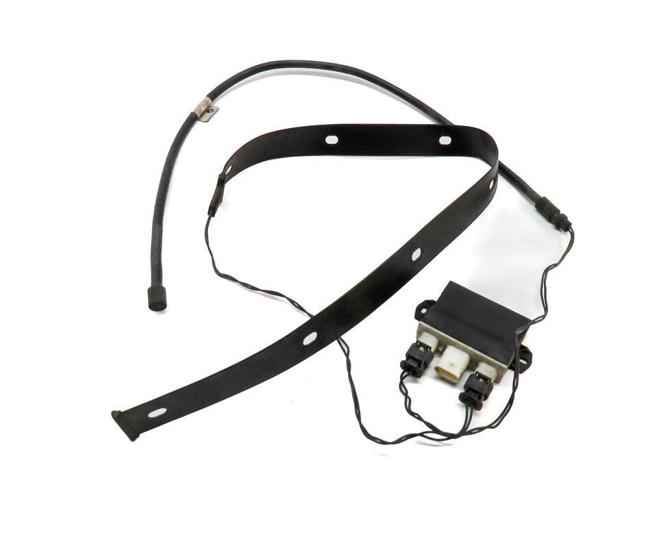 12-17 BMW 3 4 5 7 X3 X6 (F01 F10 F30) TRUNK KICK PAD SENSOR SMART OPENER MODULE