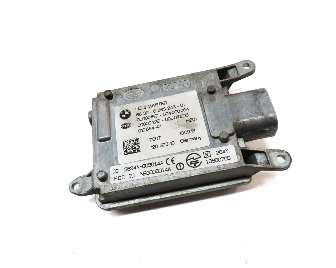 Thumbnail 3: 2014 BMW 750Li (F01) REAR RIGHT BLIND SPOT RADAR SENSOR MODULE MASTER