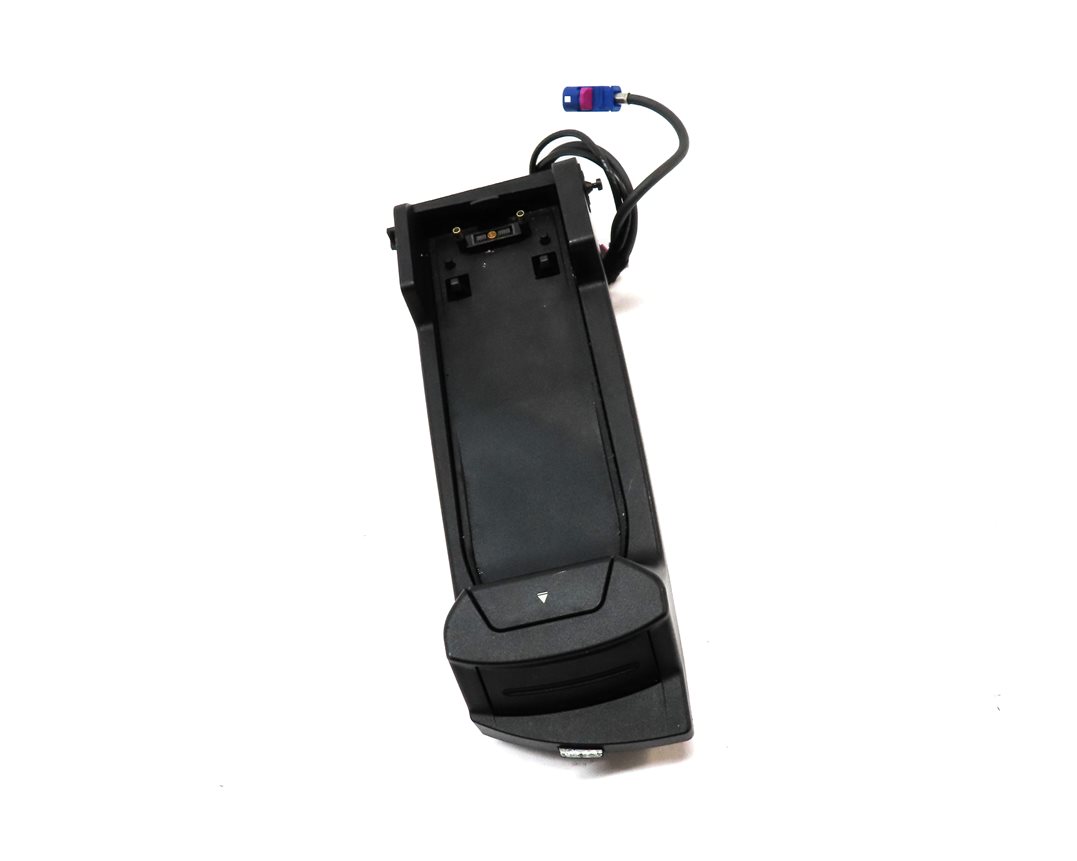 Thumbnail 3: 2014 BMW 750Li (F01) FRONT CENTER CONSOLE SNAP IN CELL PHONE CRADLE CHARGE MOUNT