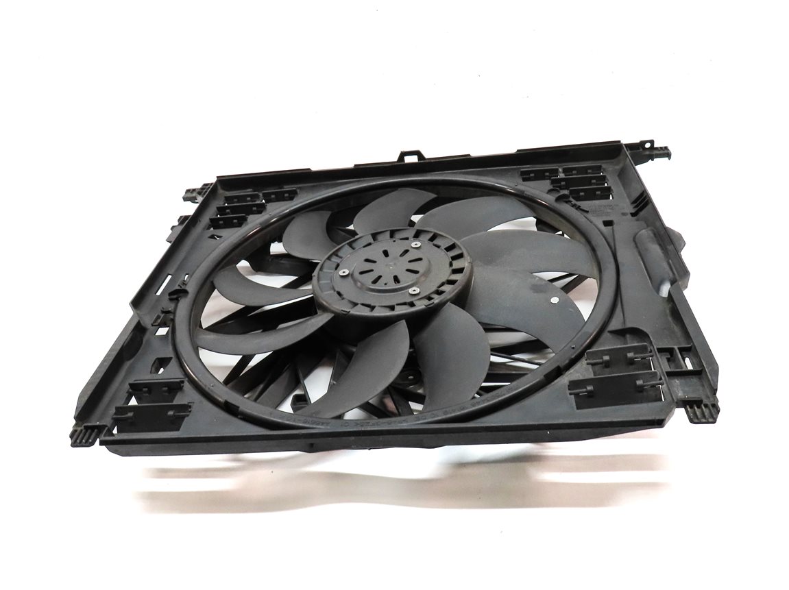 Thumbnail 2: 2010-2018 BMW 550i 550iGT 650i 750i B7 (F01 F06 F10) 850w RADIATOR COOLING FAN