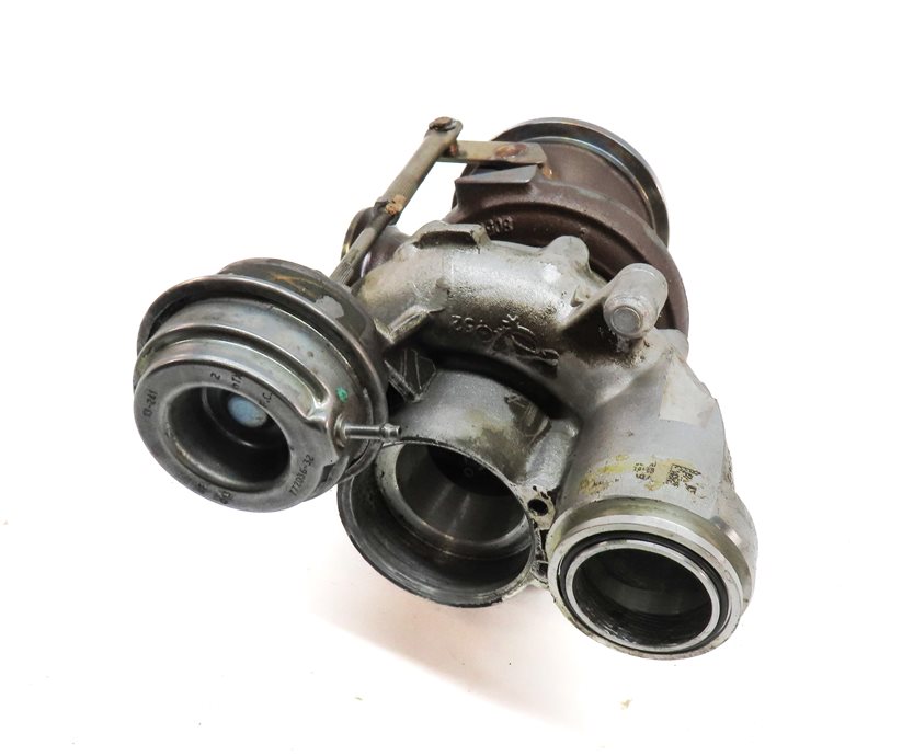 2013-2019 BMW 550i 550iGT 650i 750i X5 X6 - 4.4L N63 ENGINE - RIGHT TURBOCHARGER