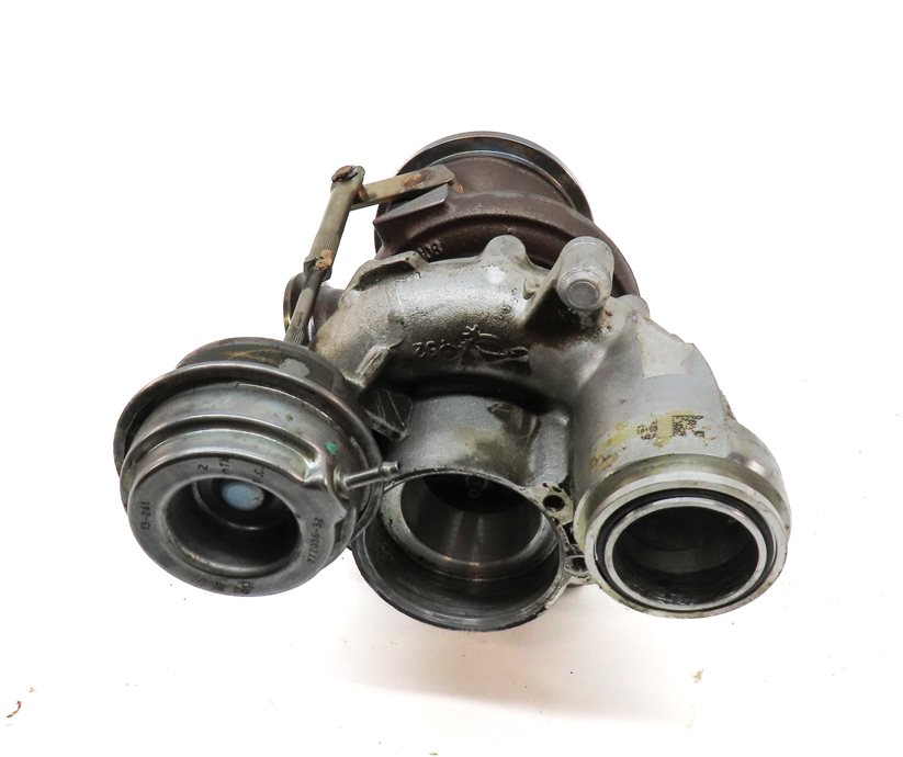 Thumbnail 2: 2013-2019 BMW 550i 550iGT 650i 750i X5 X6 - 4.4L N63 ENGINE - RIGHT TURBOCHARGER