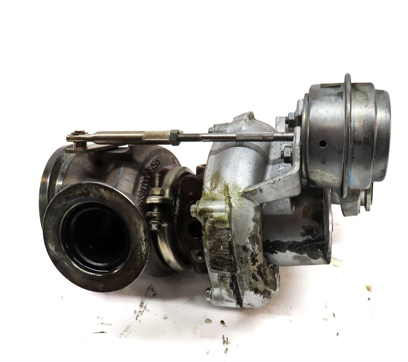 Thumbnail 4: 2013-2019 BMW 550i 550iGT 650i 750i X5 X6 - 4.4L N63 ENGINE - LEFT TURBOCHARGER