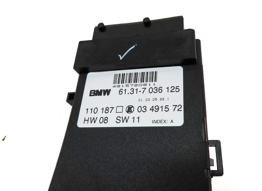 Thumbnail 6: 2005 BMW Z4 CONVERTIBLE (E85) FRONT LEFT DRIVER SEAT POSITION ADJUST SWITCH