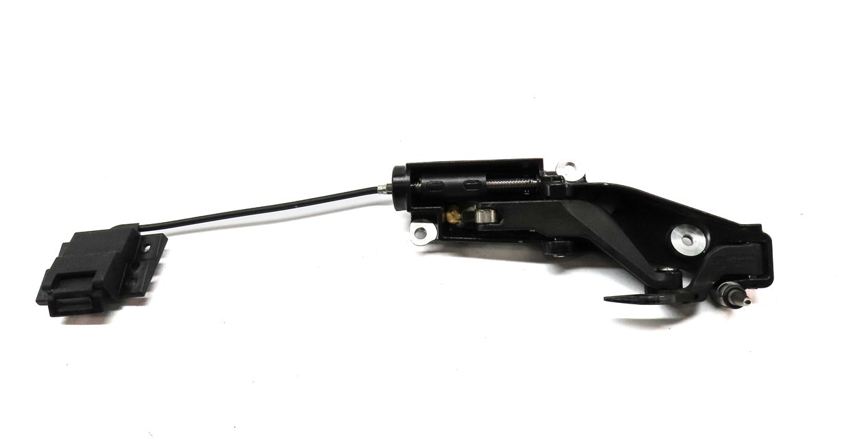 Thumbnail 5: 05 BMW Z4 CONVERTIBLE (E85) LEFT & RIGHT CONVERTIBLE TOP LOCK LATCH SET w/CABLES