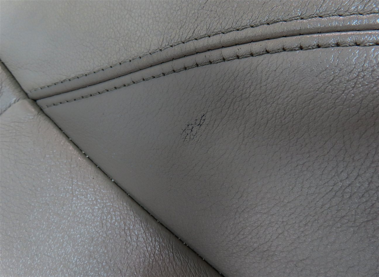 Thumbnail 12: 05 BMW Z4 CONVERTIBLE E85 FRONT RIGHT PASSENGER UPPER SEAT BACK CUSHION (BEIGE)