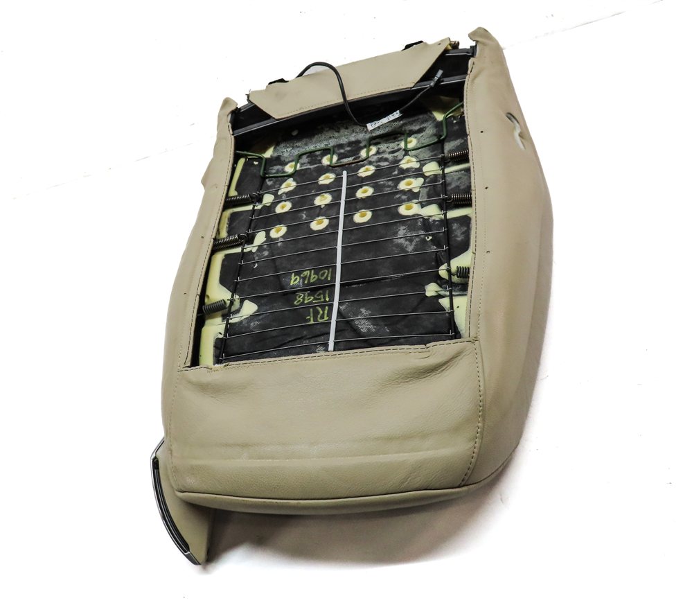 Thumbnail 8: 05 BMW Z4 CONVERTIBLE E85 FRONT RIGHT PASSENGER UPPER SEAT BACK CUSHION (BEIGE)