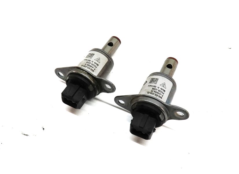 2011 PORSCHE PANAMERA (970 G1) 3.6L ENGINE CAMSHAFT ADJUSTER SOLENOID SET/2