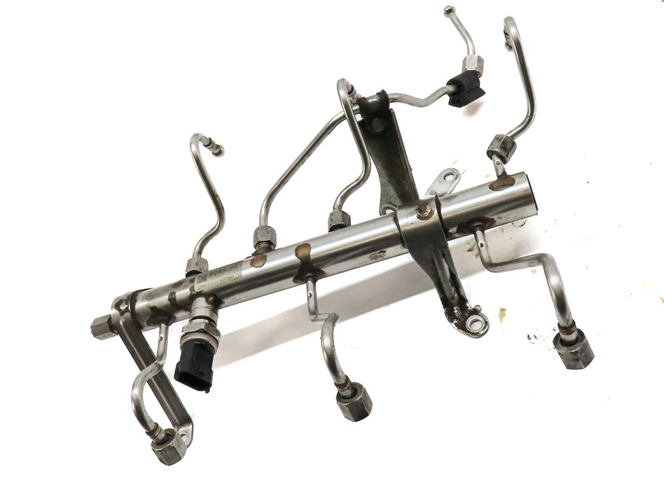 Thumbnail 3: 2011 PORSCHE PANAMERA (970 G1) 3.6L (M46.20) ENGINE FUEL RAIL w/ LINES