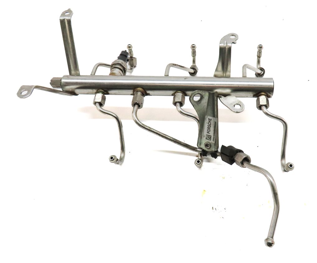 Thumbnail 5: 2011 PORSCHE PANAMERA (970 G1) 3.6L (M46.20) ENGINE FUEL RAIL w/ LINES